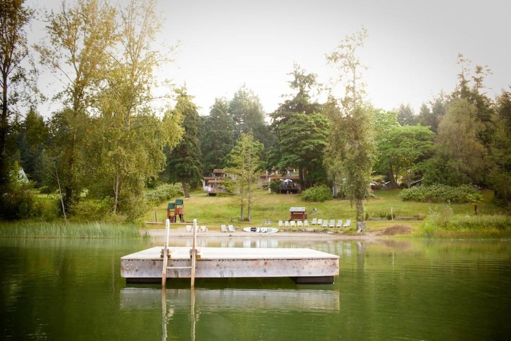 Green Acres Lakeside Resort Salt Spring Island Ganges Eksteriør billede